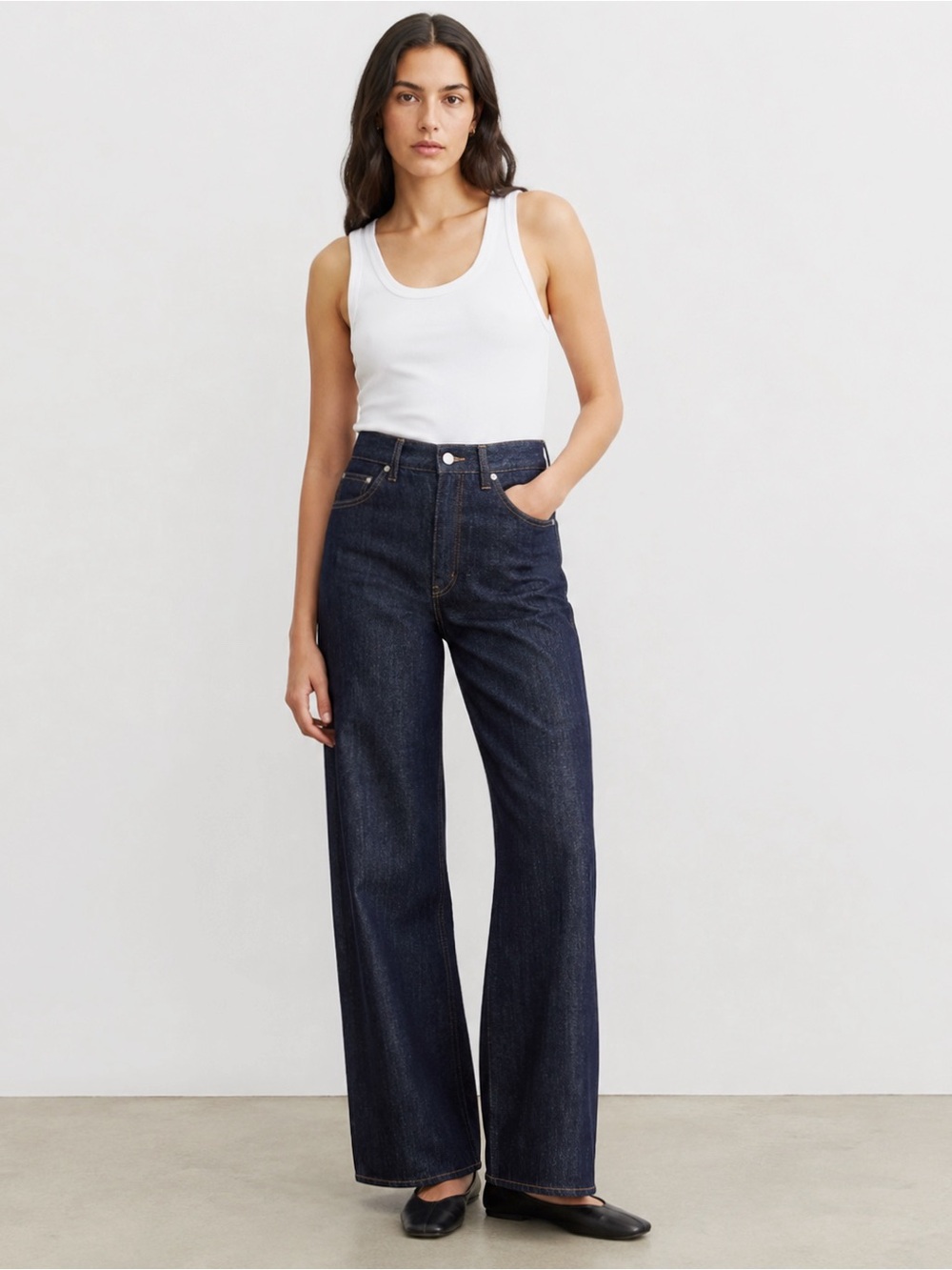 Uniqlo Woman Dark Wash High Rise Wide Leg Jeans US25 Classic Minimalist Preppy